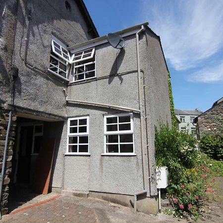 2 Leather Lane Ulverston Esterno foto