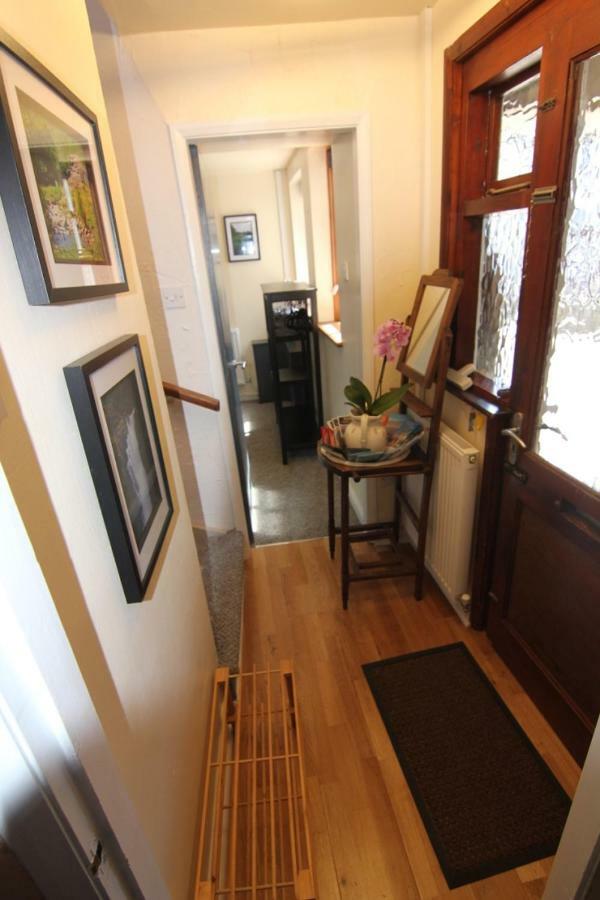 2 Leather Lane Ulverston Esterno foto